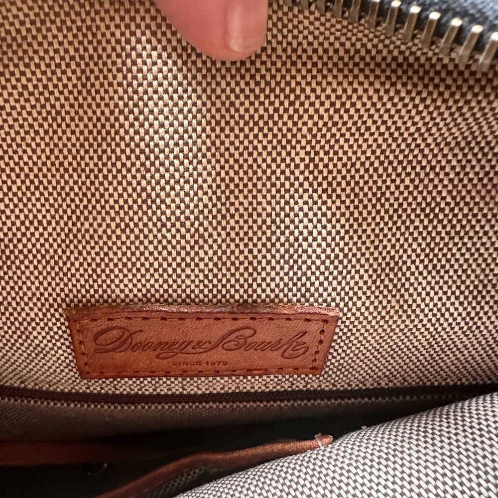 Vintage Dooney & Bourke Handbag - Picture 6 of 6